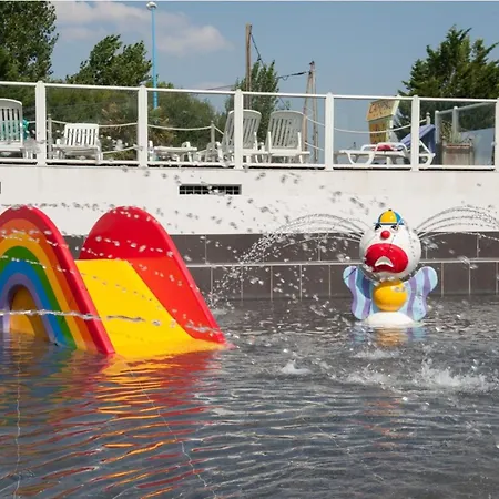 Mobil 5 Pers A Saint-jean-de-monts Avec Terrasse - Api-1-52-1134 *