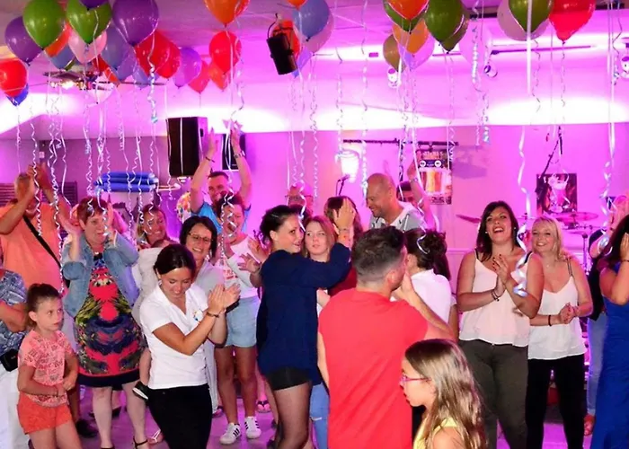 Mobil 5 Pers A Avec Terrasse - Api-1-52-1134 Campingplatz *